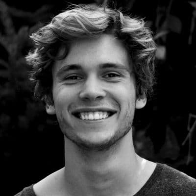 Олег Романов